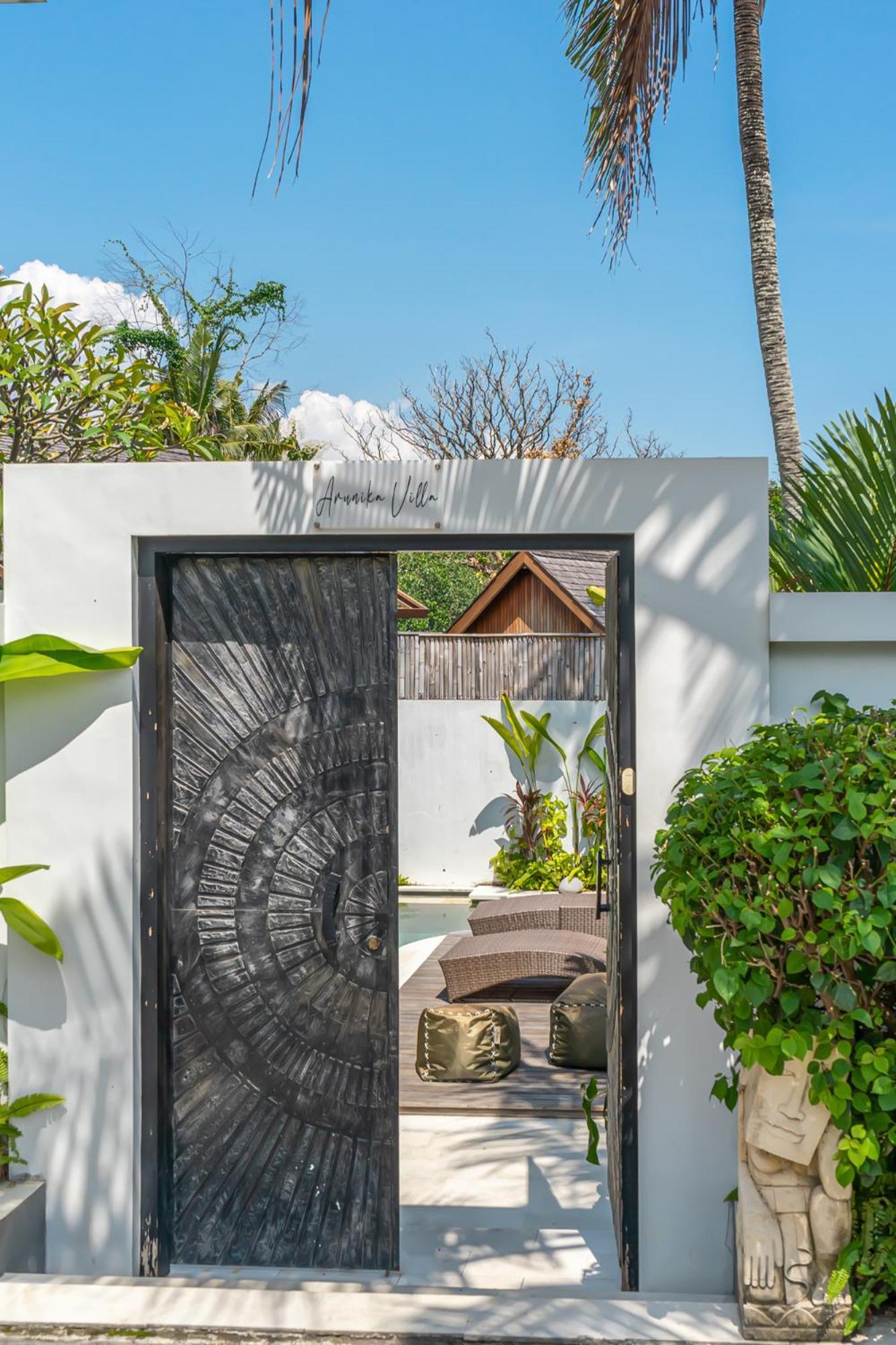 Villa Arunika - Stylish Tropical 2Br Villa Close To Nyanyi Beach! Selemadeg المظهر الخارجي الصورة